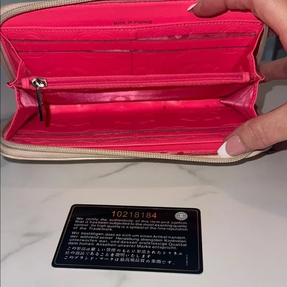 CHANEL Quilted Off White & Black Cambon Wallet with Chain - Picture 9 of 15